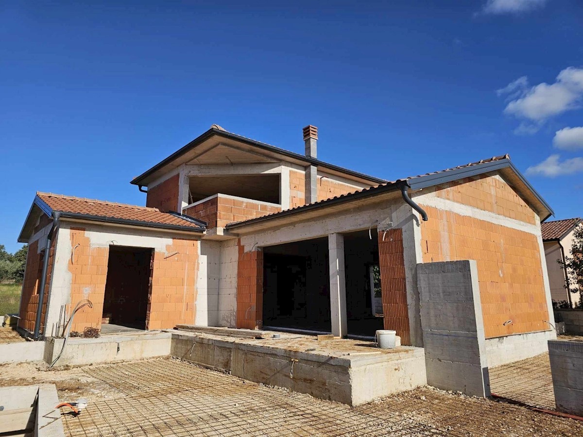 Casa singola con piscina vicino a Parenzo