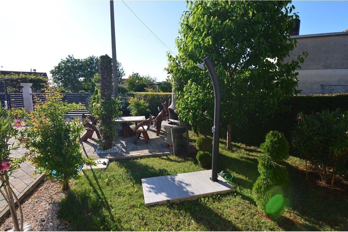 Casa singola con piscina vicino a Torre
