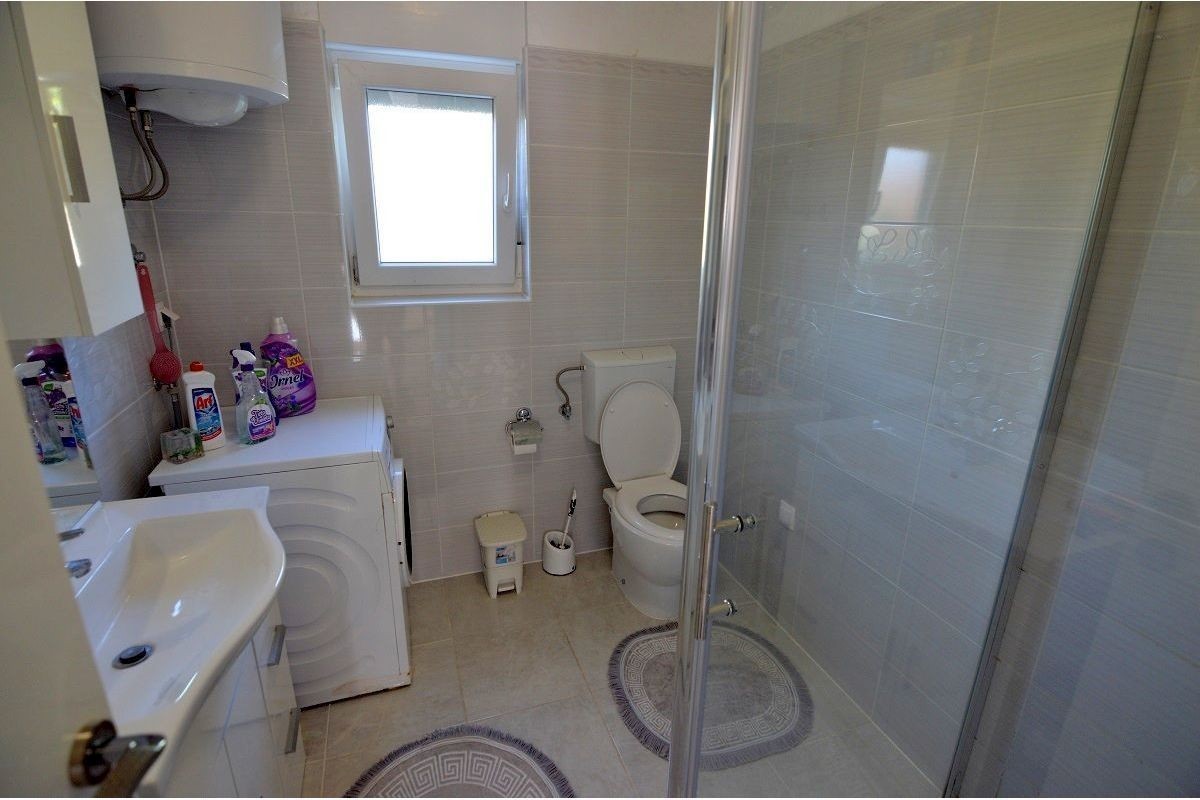 Casa singola con piscina vicino a Torre