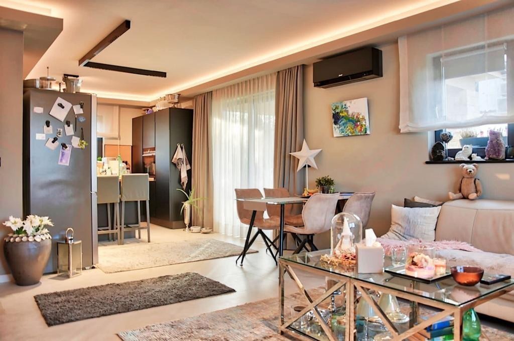 Moderna casa bifamiliare con vista mare in vendita - Parenzo, Istria