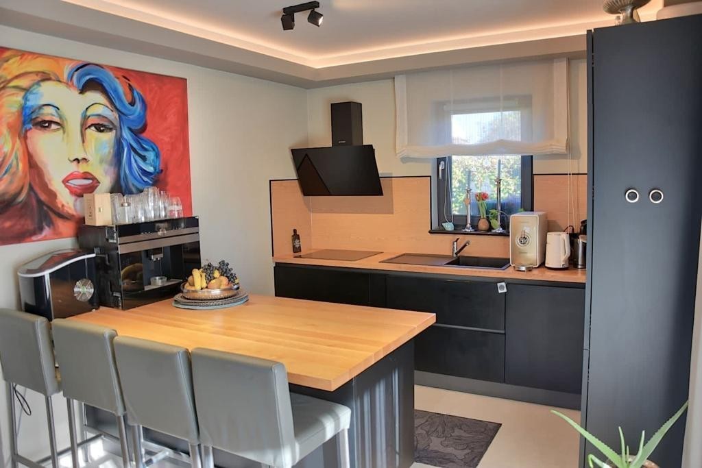 Moderna casa bifamiliare con vista mare in vendita - Parenzo, Istria