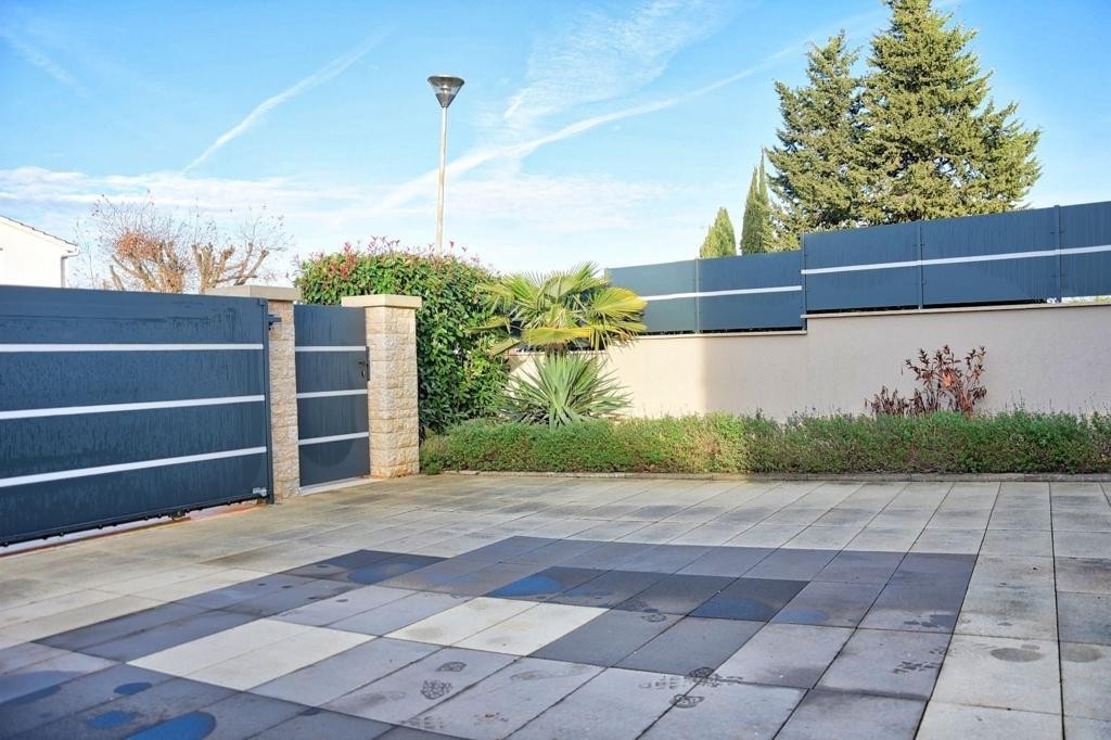 Moderna casa bifamiliare con vista mare in vendita - Parenzo, Istria