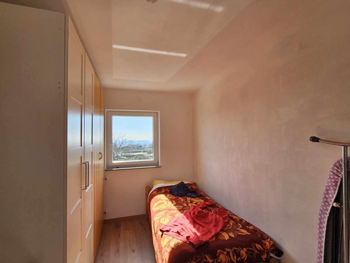 Casa in pietra ristrutturata vicino a Parenzo, vista mare