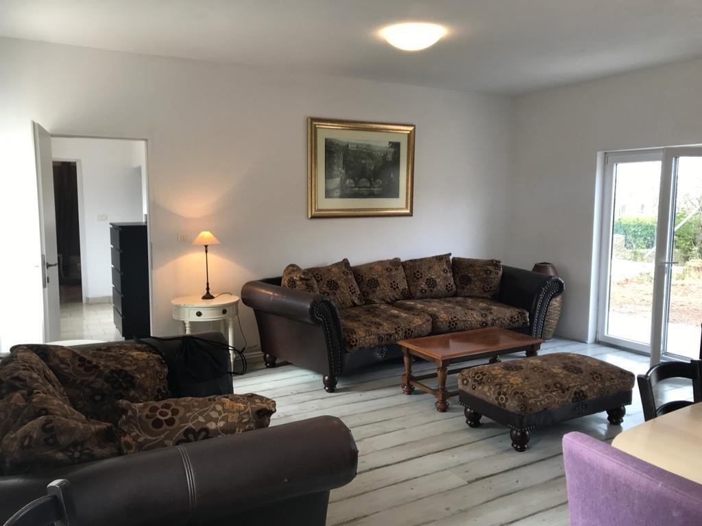 Vendesi – Due case in pietra con cortile e vista mare, vicino a Parenzo, Istria