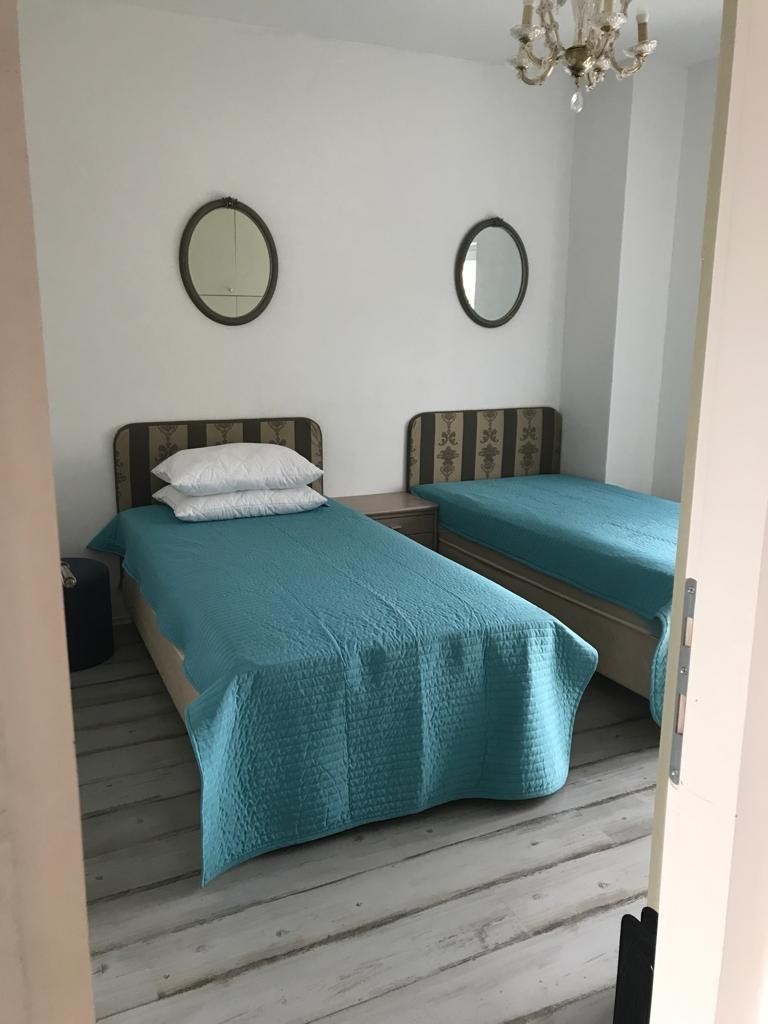 Vendesi – Due case in pietra con cortile e vista mare, vicino a Parenzo, Istria