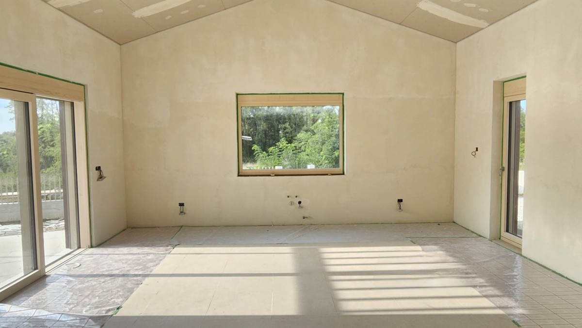 Immobili Istria: Nuova Casa Piano Unico con Piscina e Garage, Zona Parenzo