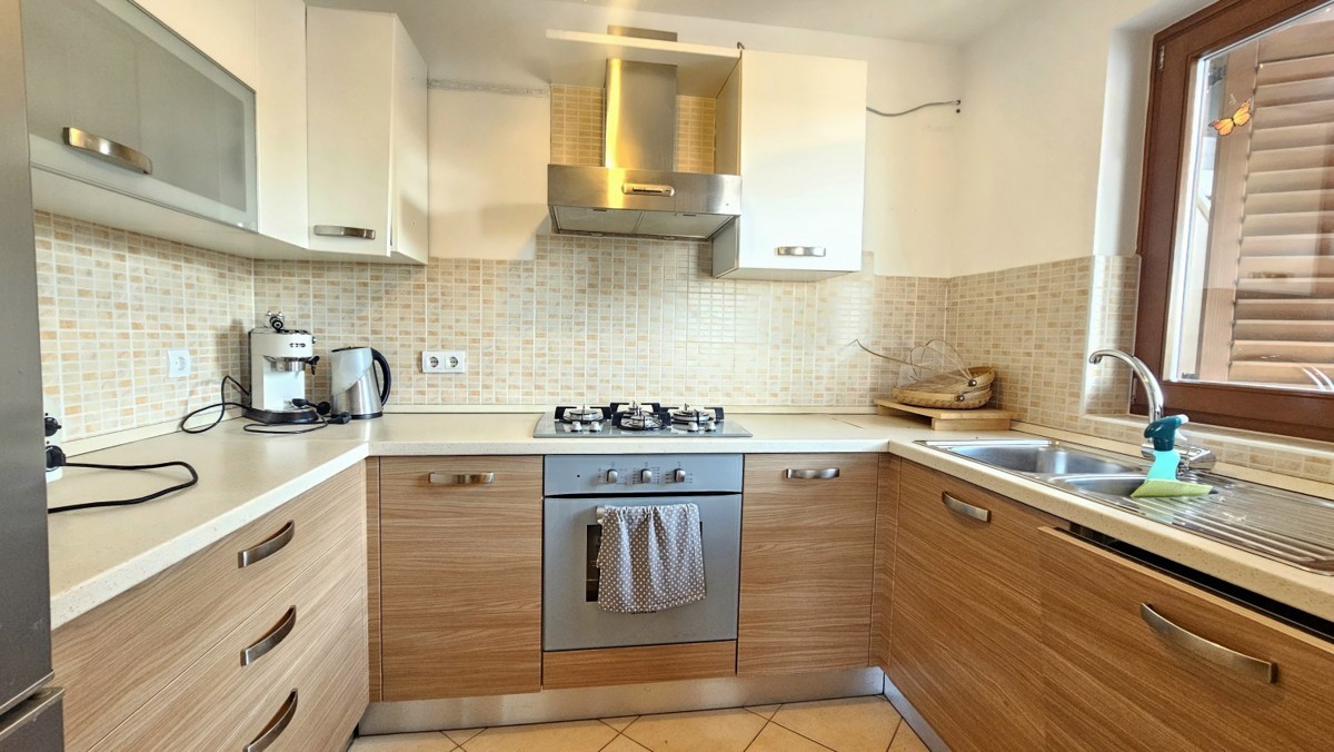 Casa con piscina e vista panoramica in vendita – Parenzo, Istria