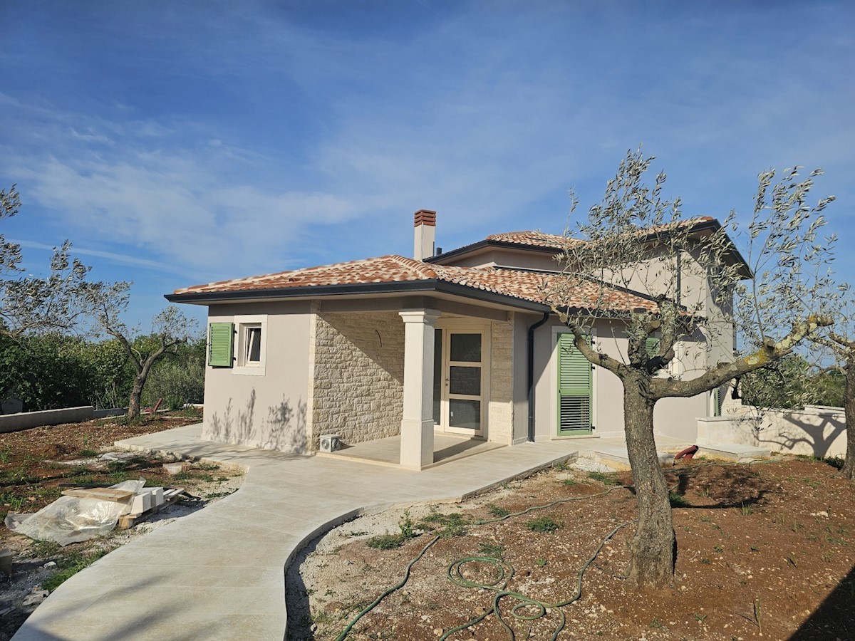 Villa con pisicina vicino a Parenzo