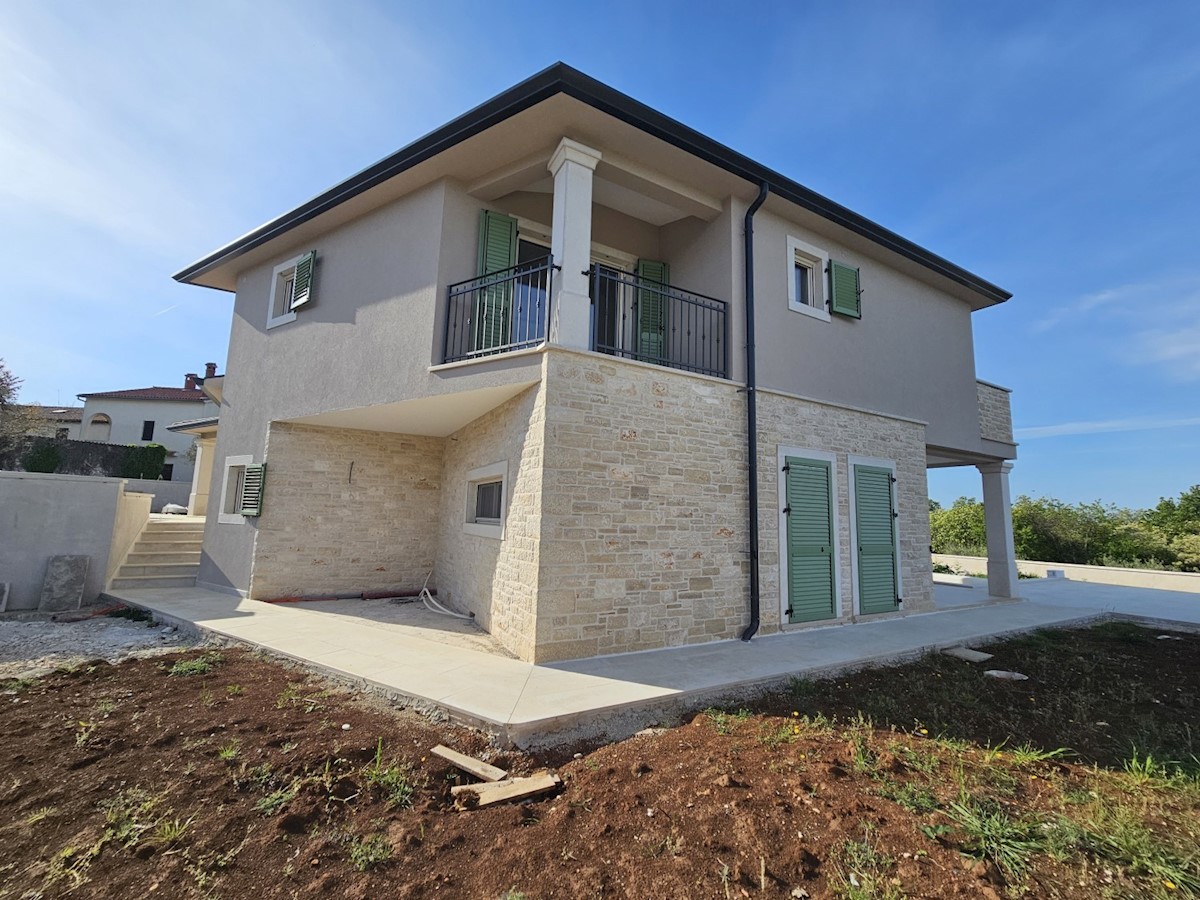 Villa con pisicina vicino a Parenzo