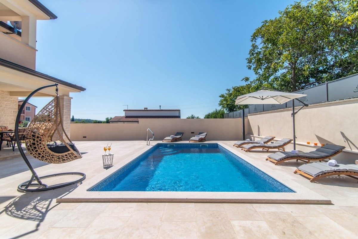 Villa con pisicina a Parenzo