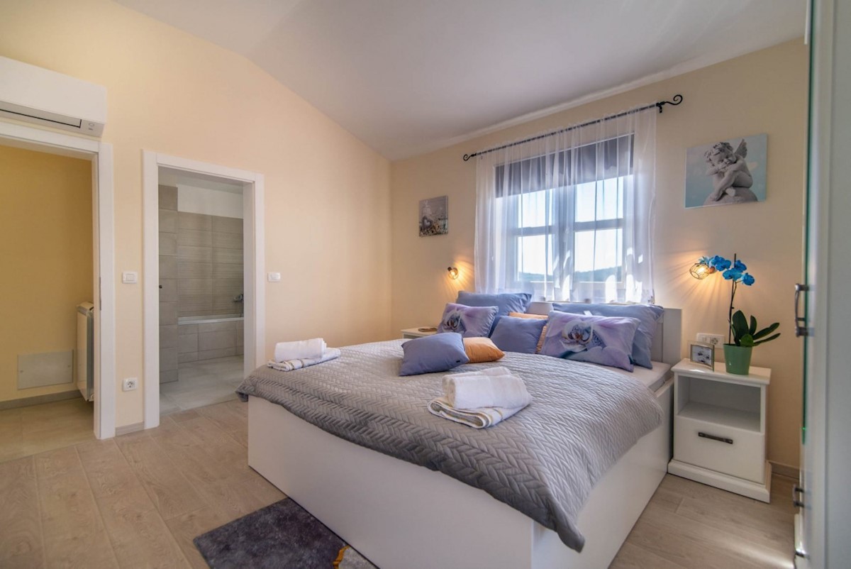 Villa con pisicina a Parenzo