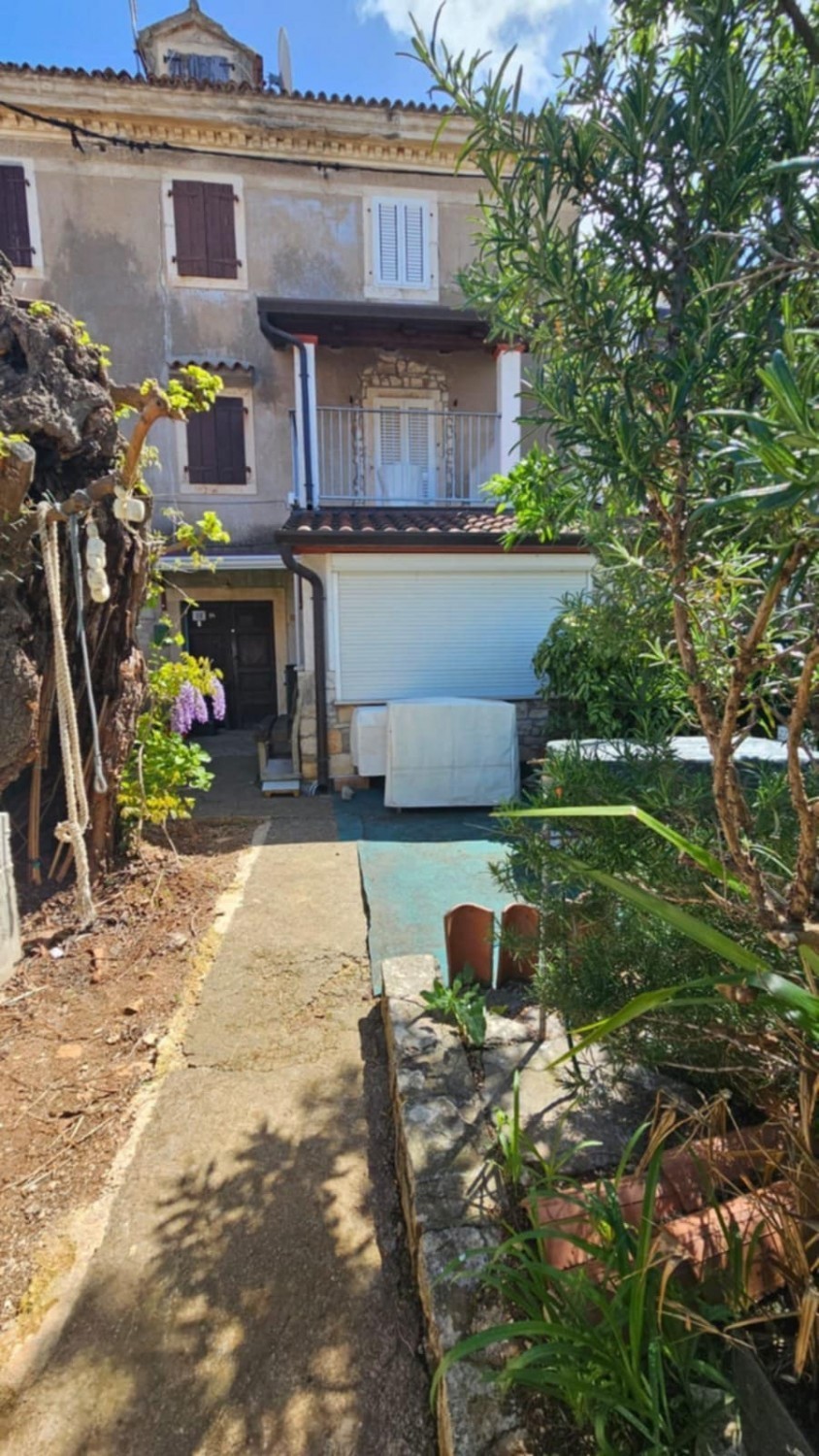 Casa in pietra in vendita a vabriga. Offerta in esclusiva!