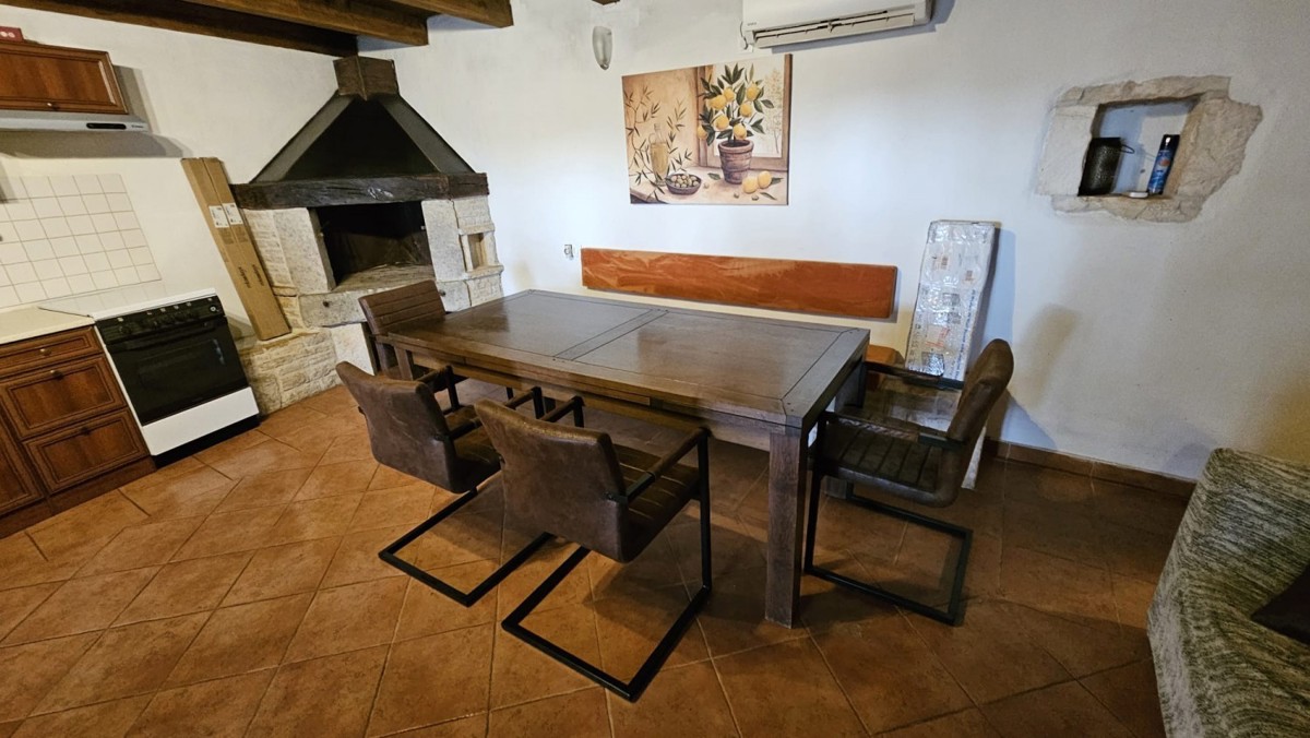 Casa in pietra ristrutturata con piscina nei pressi di Parenzo - ca. 7 km dal mare