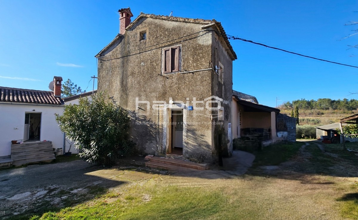 Zona di Grisignana - Casa in pietra, edificio attraente. e agricoltura. terreno con una bellissima vista su Grisignana