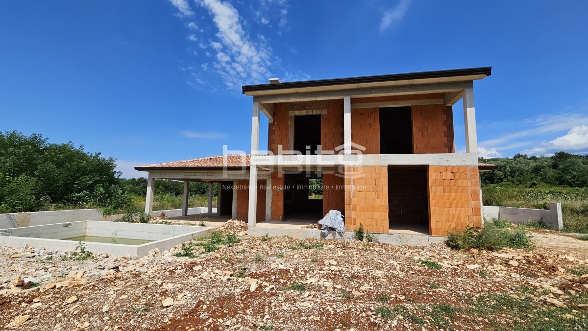 Zona Parenzo, vicino a Visignano - Casa in costruzione con piscina, un'opportunità per arredare a proprio piacimento