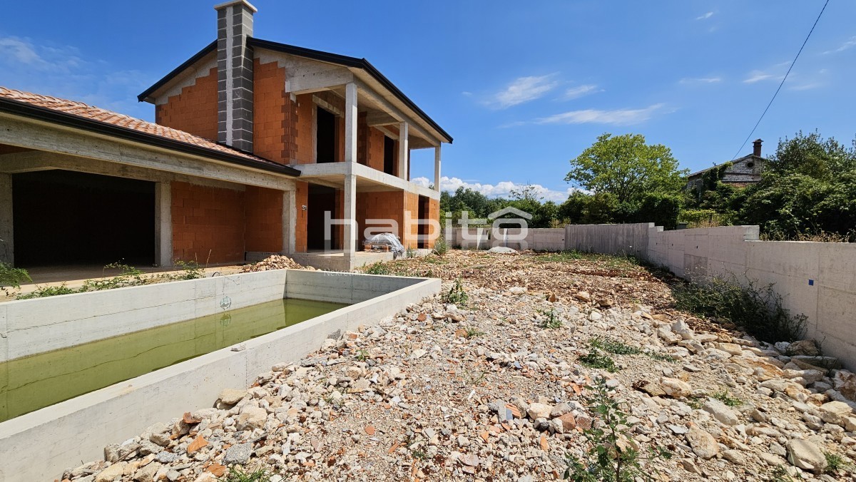 Zona Parenzo, vicino a Visignano - Casa in costruzione con piscina, un'opportunità per arredare a proprio piacimento