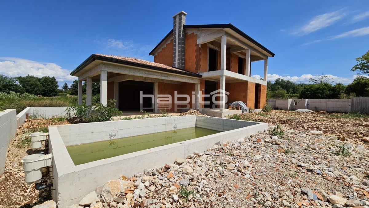 Zona Parenzo, vicino a Visignano - Casa in costruzione con piscina, un'opportunità per arredare a proprio piacimento