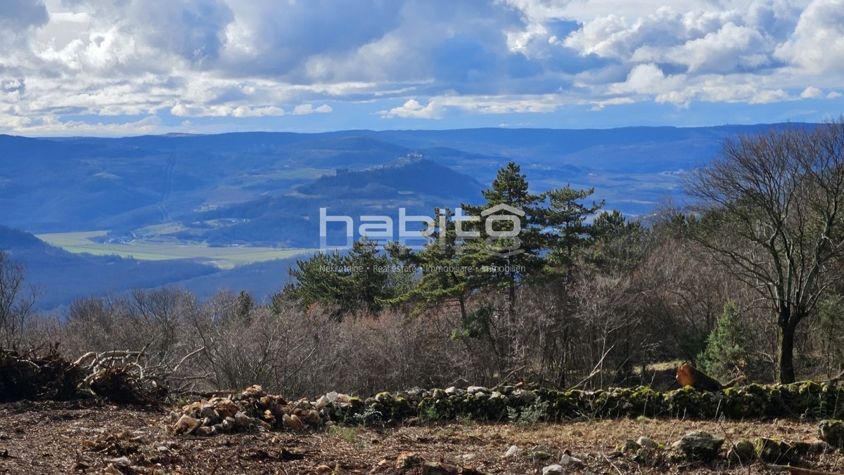 Oprtalj, Zrenj - Terreno edificabile e agricolo VISTA PANORAMICA
