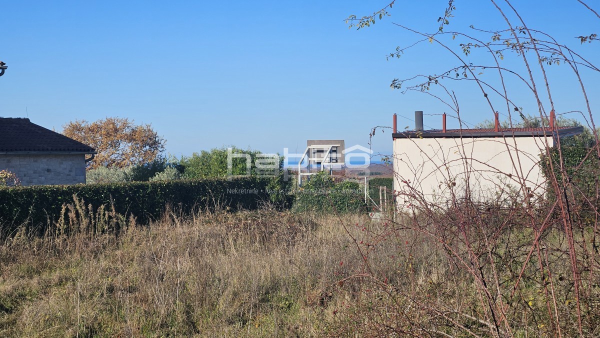 Terreno edificabile in vendita con vista sul mare, vicino a Visignano