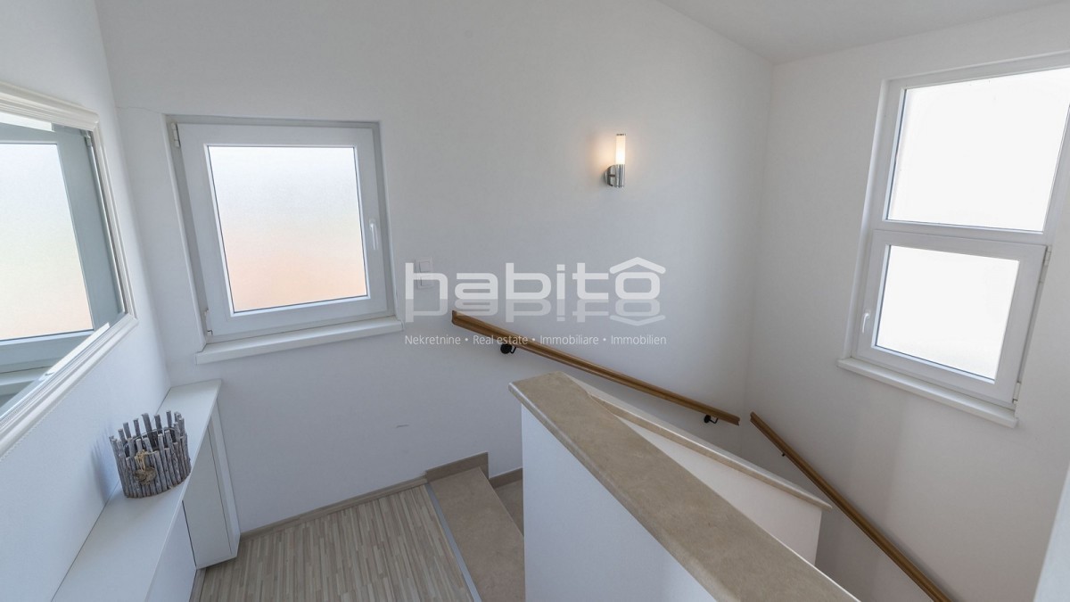 Poreč-Parenzo, casa indipendente di 134 m2 con piscina