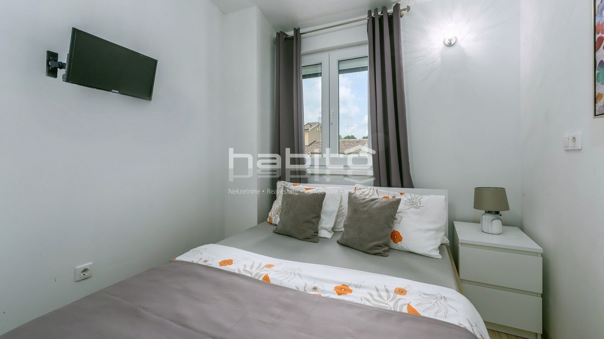 Poreč-Parenzo, casa indipendente di 134 m2 con piscina