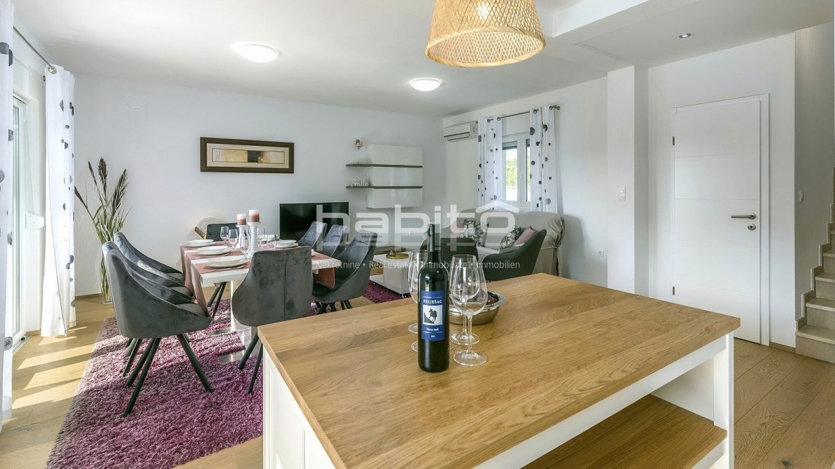 Poreč-Parenzo, casa indipendente di 134 m2 con piscina