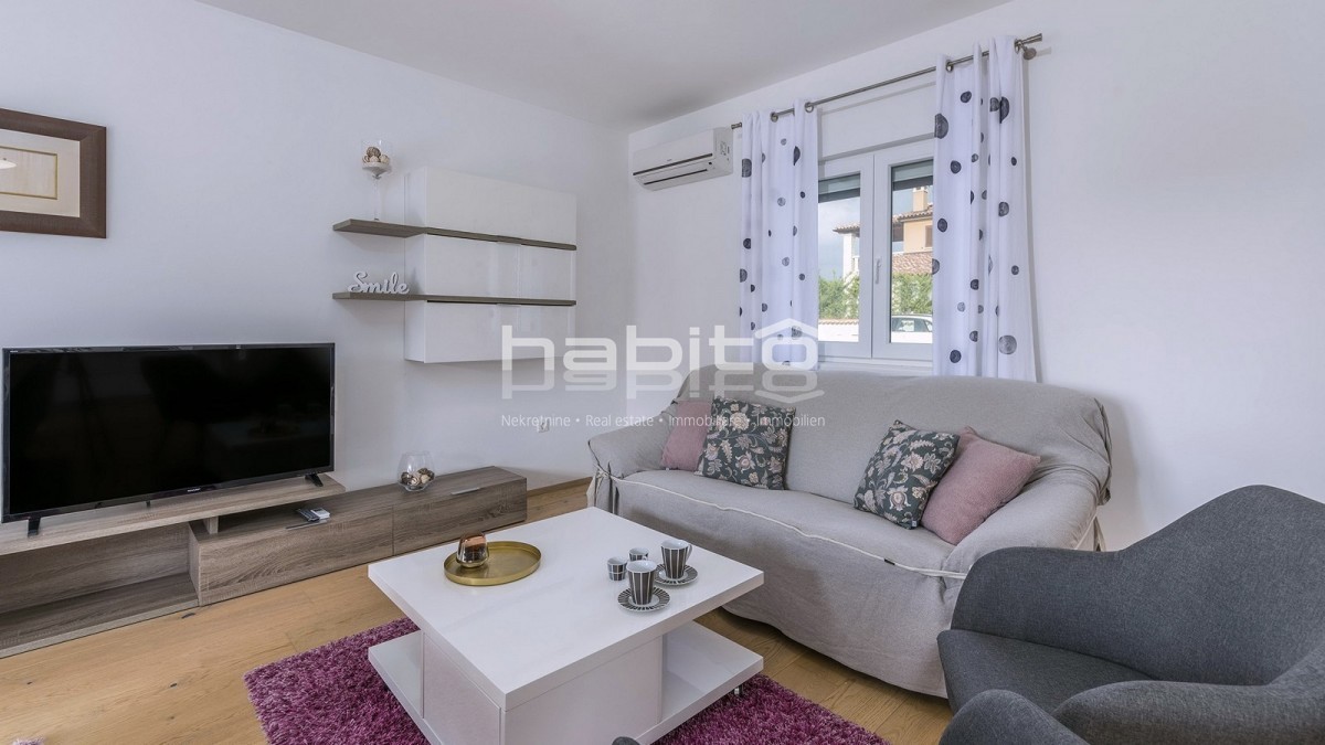 Poreč-Parenzo, casa indipendente di 134 m2 con piscina