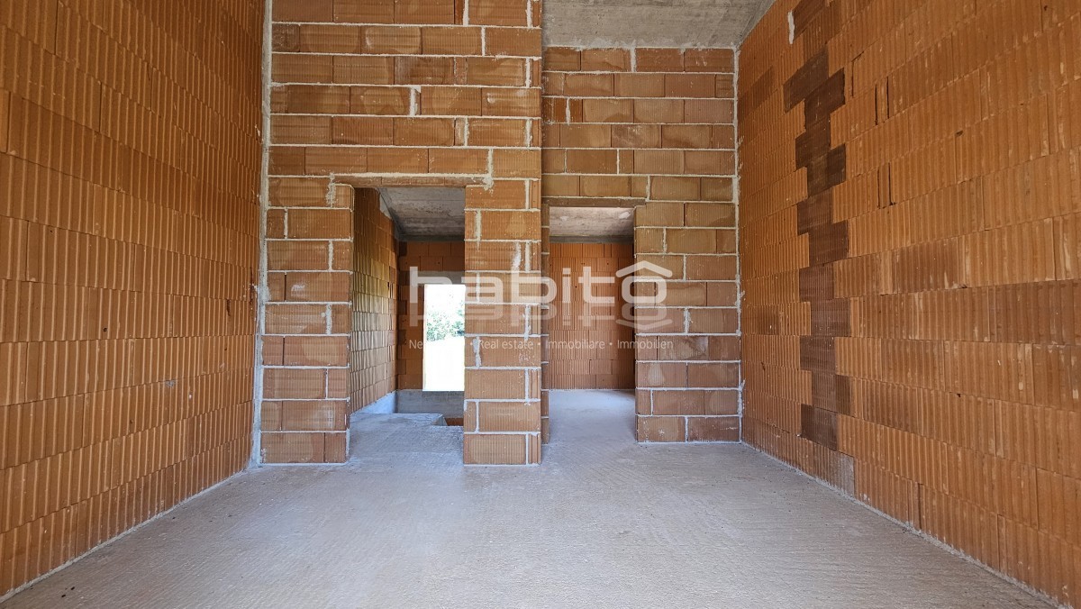 Zona Parenzo, vicino a Visignano - Bella casa in costruzione con piscina, un'opportunità per arredare a proprio piacimento