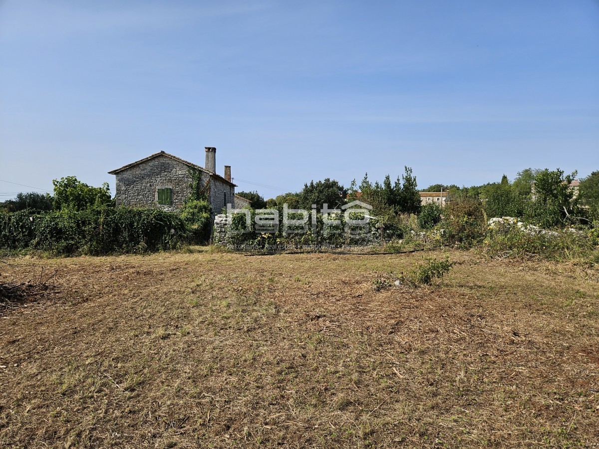 Zona di Parenzo - Bella vecchia casa in pietra con ampio giardino, posizione tranquilla