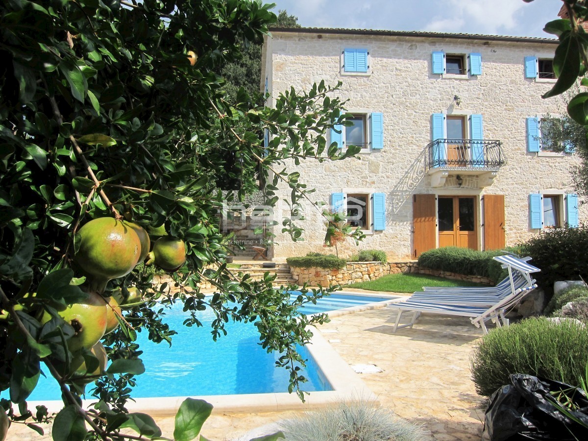 Zona di Visignano - Villa in pietra splendidamente ristrutturata con piscina e vista mare