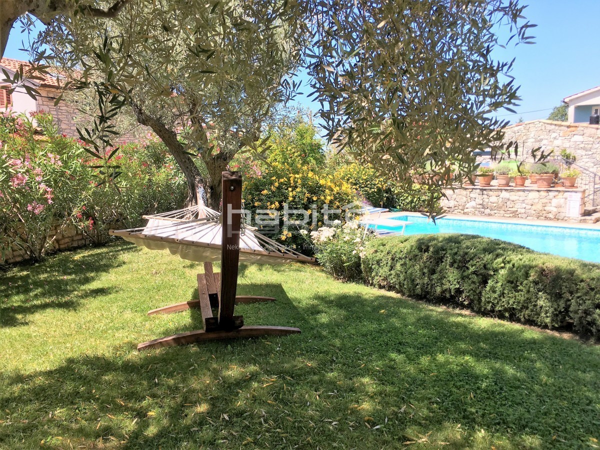 Zona di Visignano - Villa in pietra splendidamente ristrutturata con piscina e vista mare