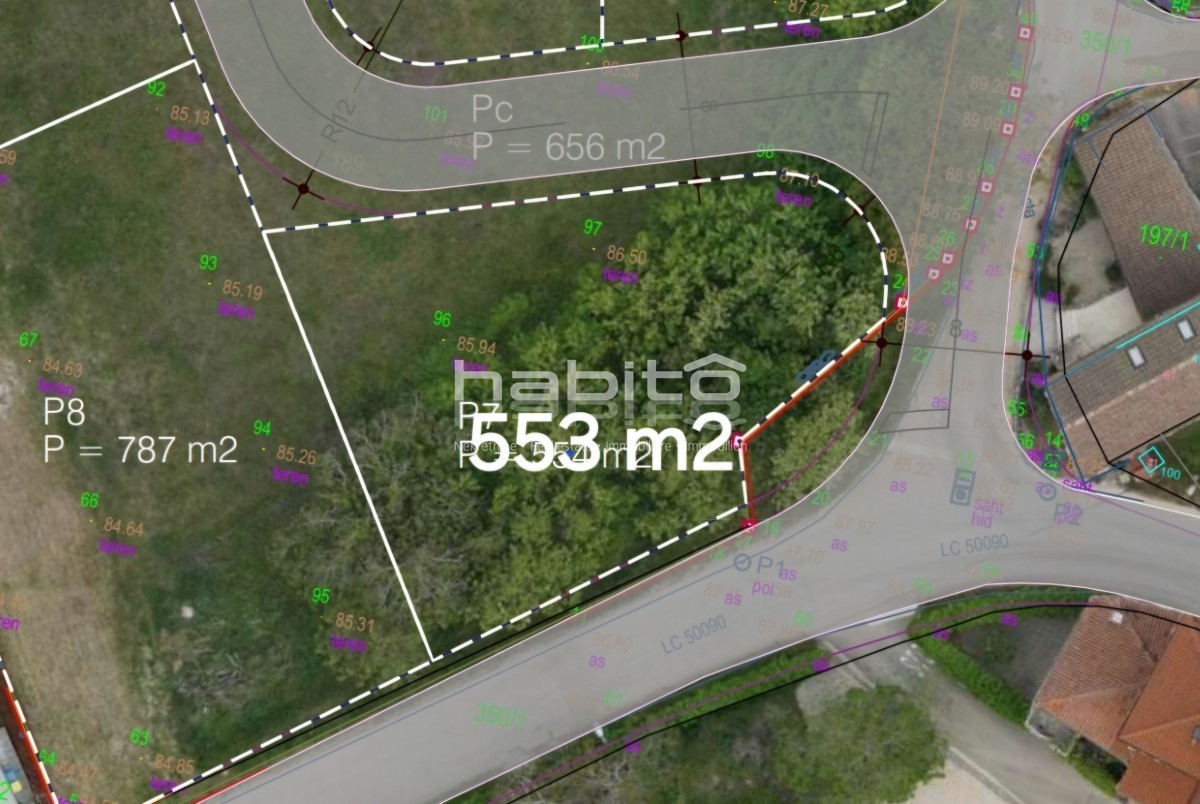 Zona Parenzo - Terreno edificabile a 7 km dal mare