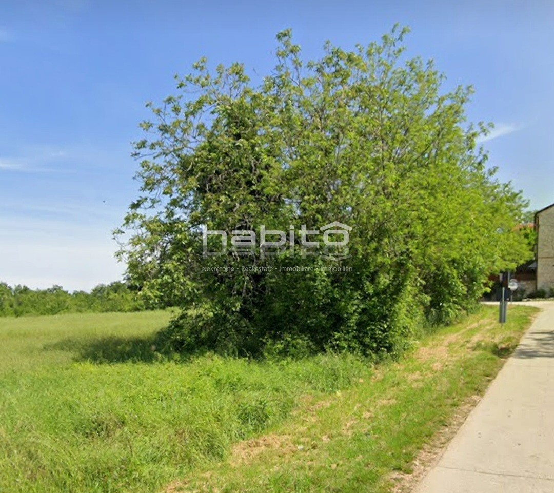 Zona Parenzo - Terreno edificabile a 7 km dal mare