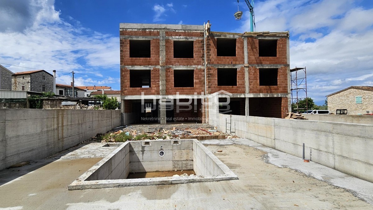 Zona Parenzo, Tar - Appartamento di lusso al 1° piano, a 5 minuti dalla spiaggia