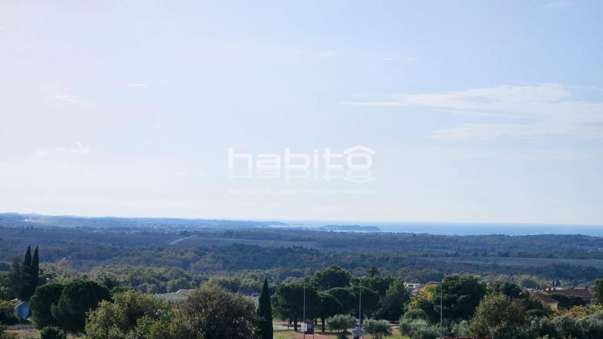 DINTORNI DI PARENZO – Nuova Costruzione di Lusso con Vista Panoramica sul Mare e sulle Alpi!