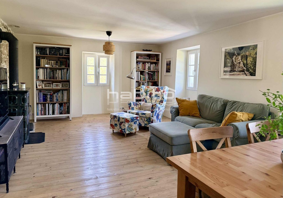 Casa in pietra ristrutturata con vista mozzafiato su Montona