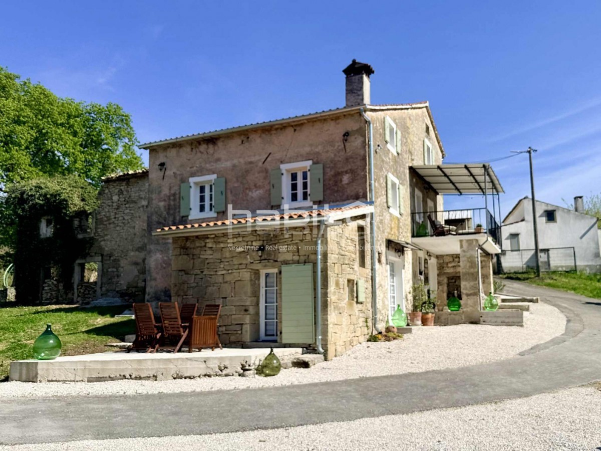 Casa in pietra ristrutturata con vista mozzafiato su Montona