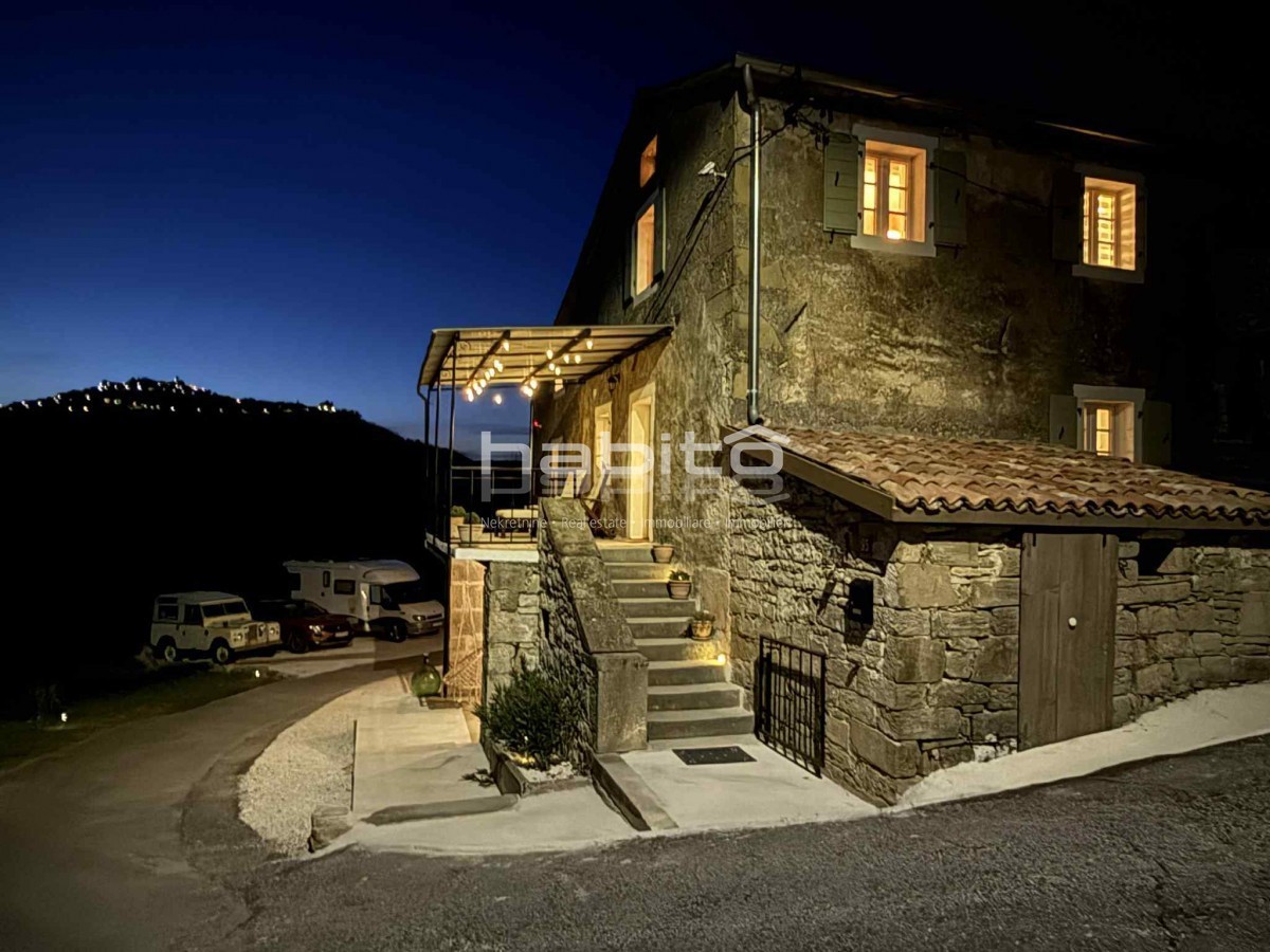 Casa in pietra ristrutturata con vista mozzafiato su Montona