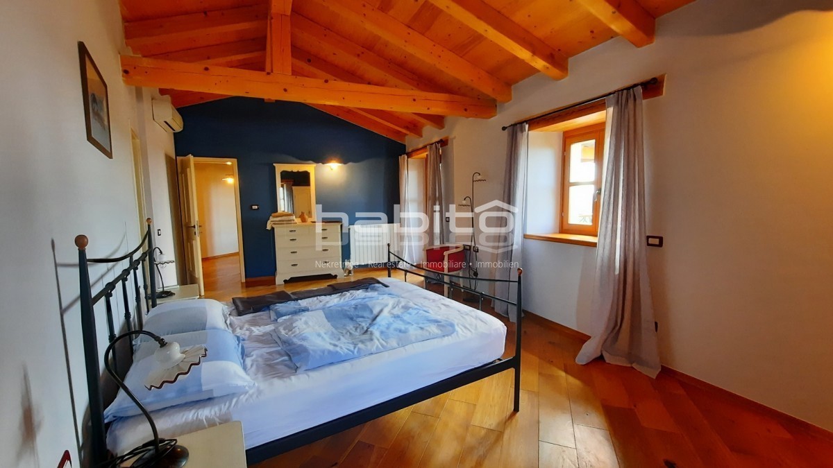 Parenzo 13 km - Affascinante villa in pietra con piscina e vista mare