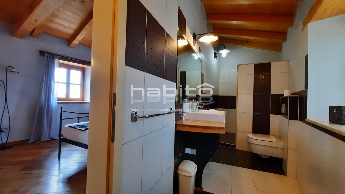 Parenzo 13 km - Affascinante villa in pietra con piscina e vista mare