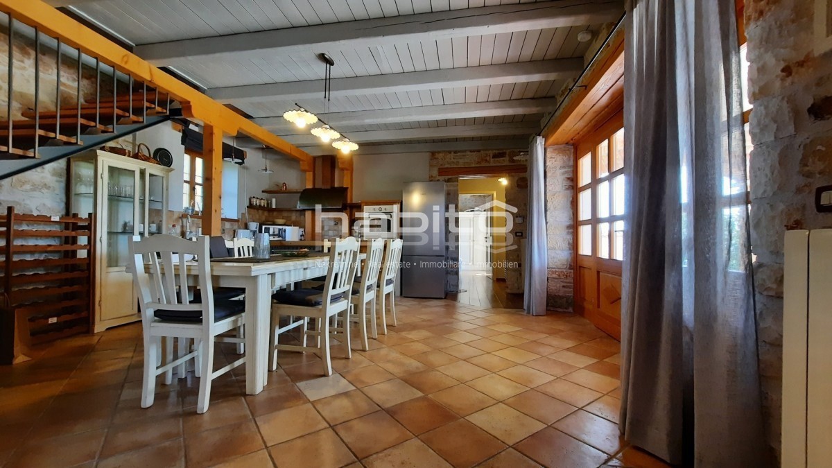 Parenzo 13 km - Affascinante villa in pietra con piscina e vista mare