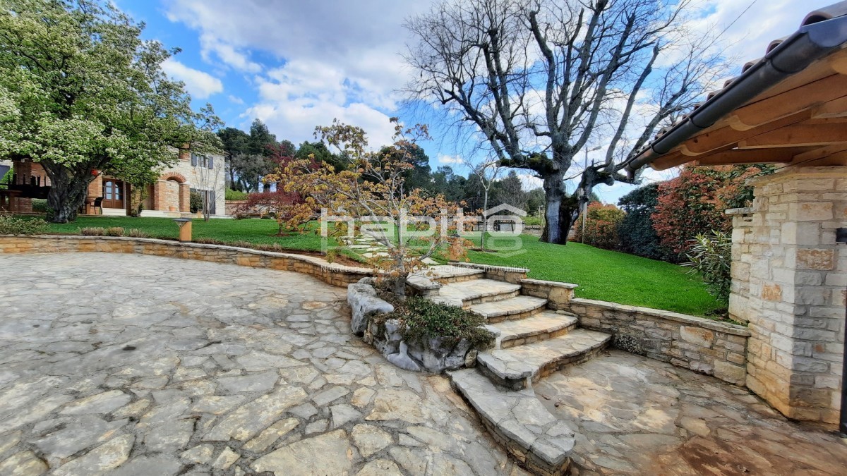 Parenzo 13 km - Affascinante villa in pietra con piscina e vista mare