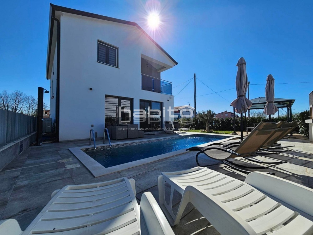 Zona Parenzo - OCCASIONE! Casa indipendente con piscina