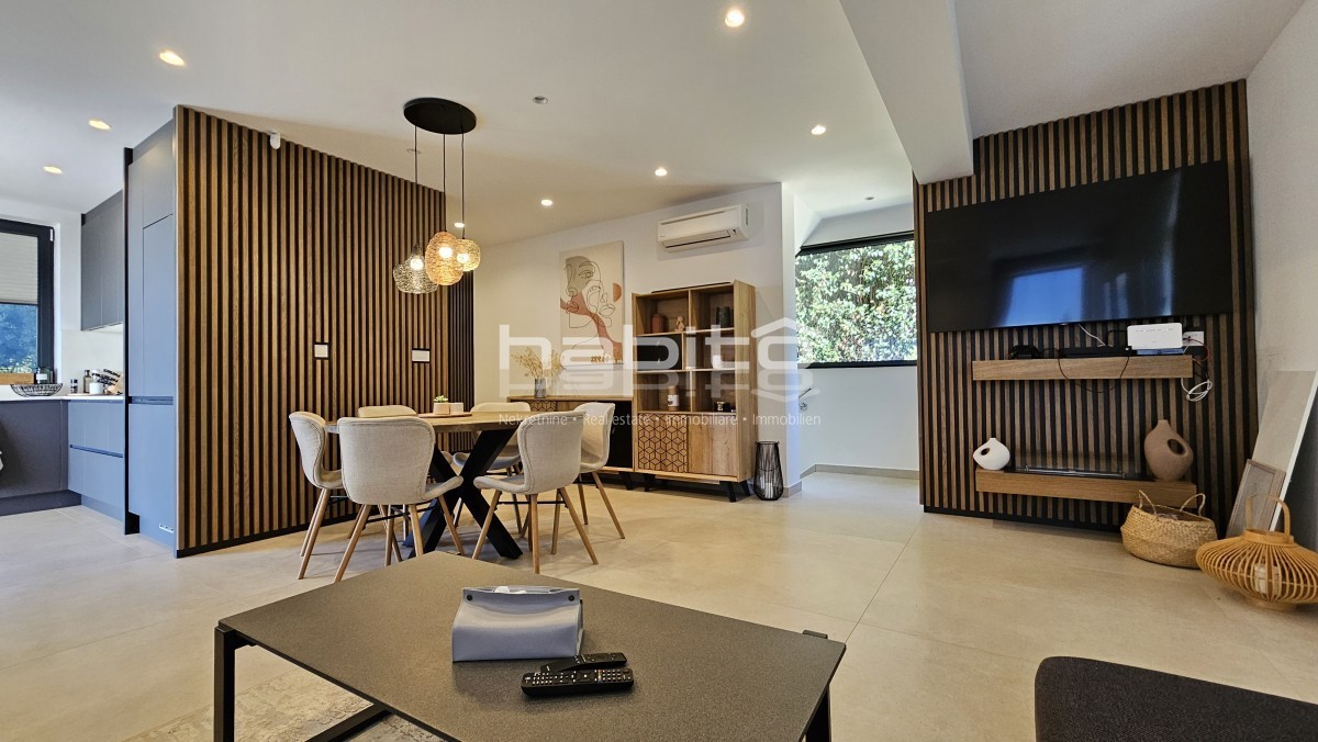 Dintorni di Parenzo - Gioiello istriano con vista panoramica sul mare