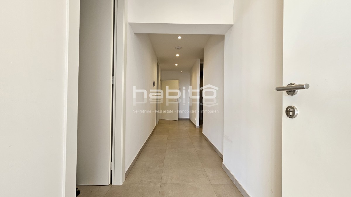 Dintorni di Parenzo - Gioiello istriano con vista panoramica sul mare