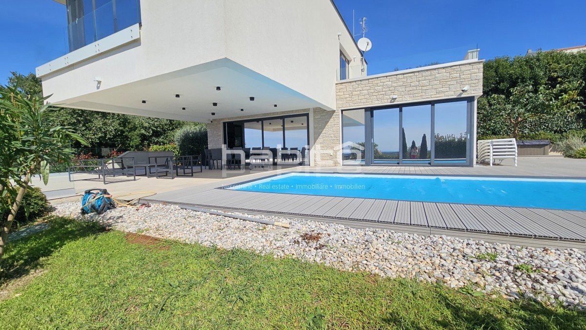 Dintorni di Parenzo - Gioiello istriano con vista panoramica sul mare