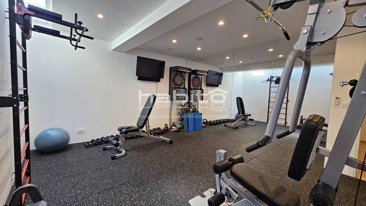 Dintorni di Parenzo - Gioiello istriano con vista panoramica sul mare