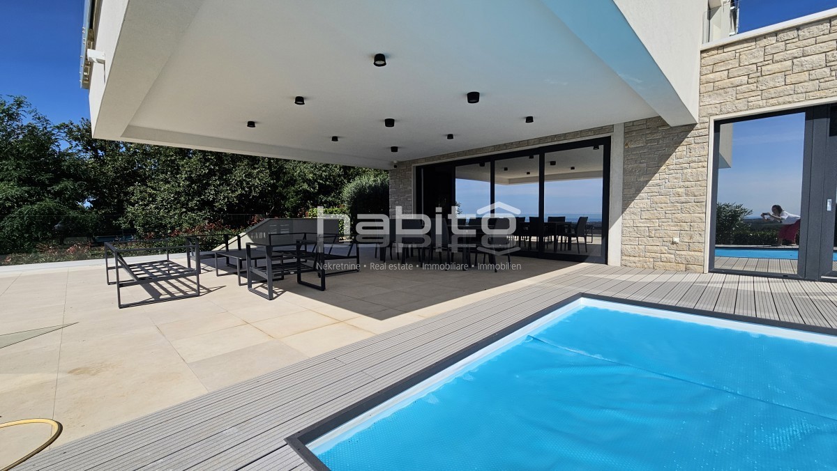 Dintorni di Parenzo - Gioiello istriano con vista panoramica sul mare