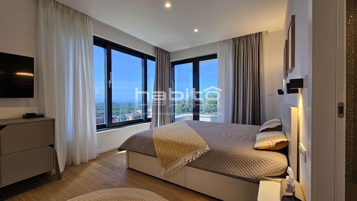 Dintorni di Parenzo - Gioiello istriano con vista panoramica sul mare