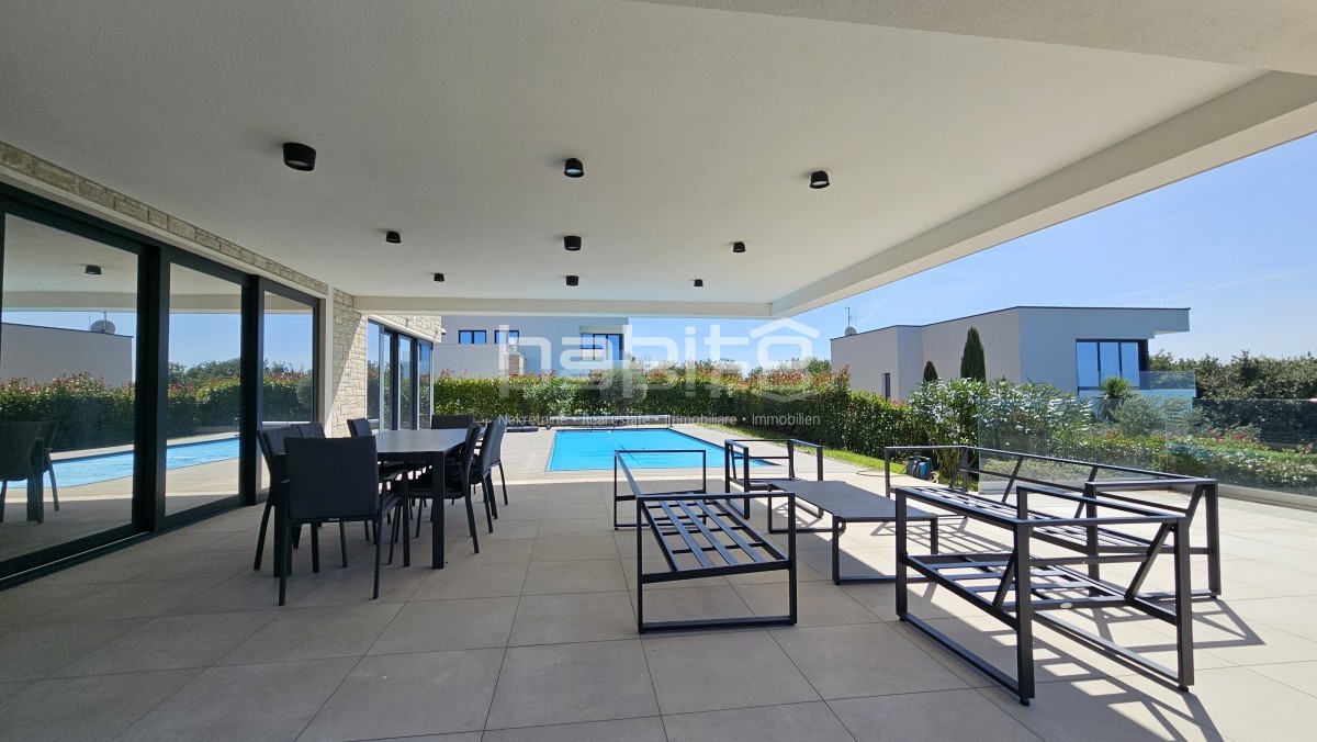 Dintorni di Parenzo - Gioiello istriano con vista panoramica sul mare